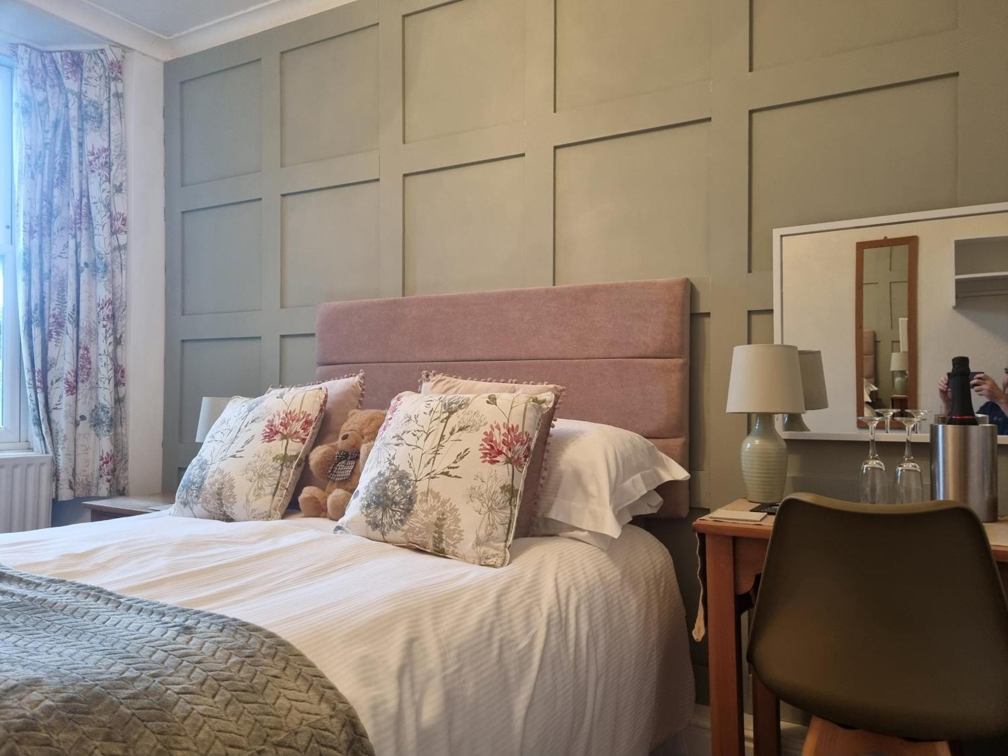 Montfort Cottage Guest House วินเดอร์เมียร์ ภายนอก รูปภาพ